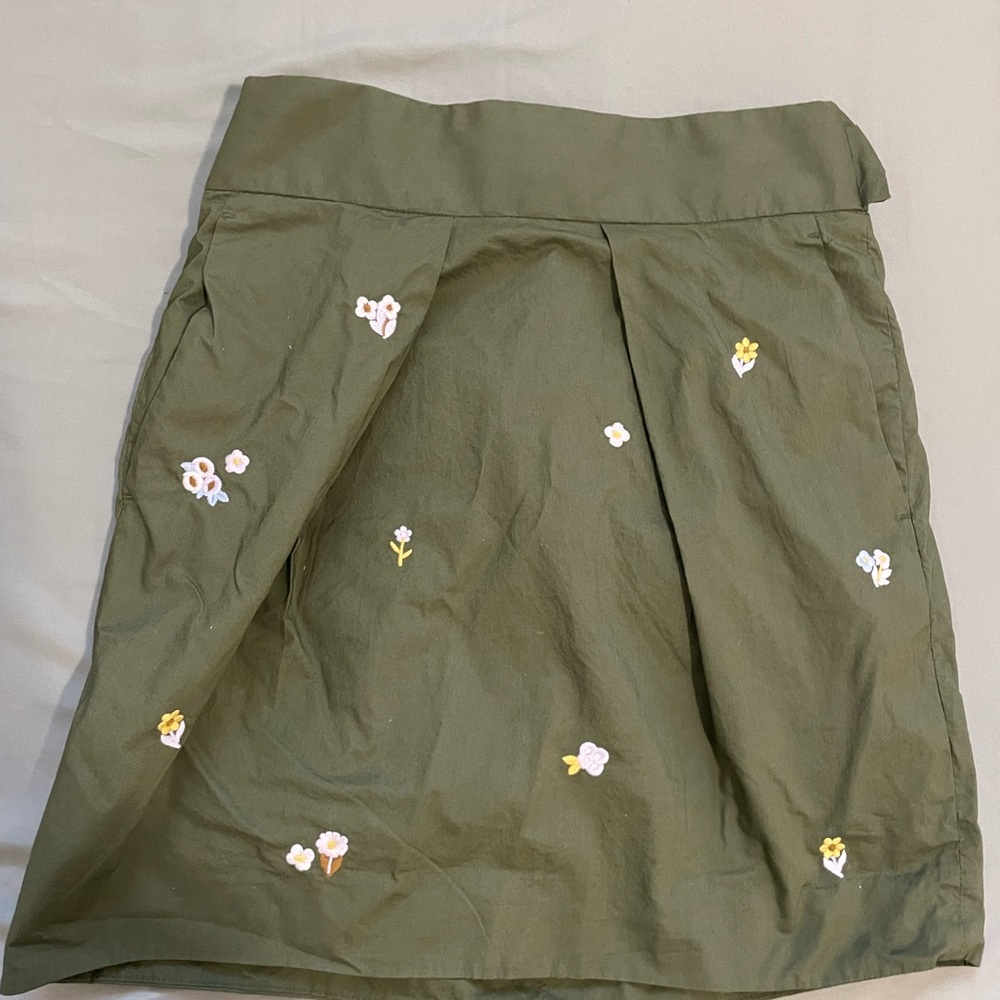 Floral Embroidered Green Skirt